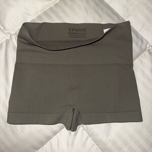 Spanx shape wear boy shorts